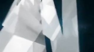 教室里的性感学妹被二穴同入