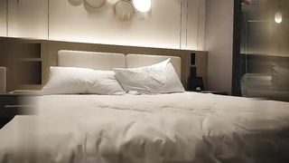 带你寻遍全国外围学妹，笑起来甜美素质外围妹，喜欢慢慢玩聊聊天增进感情，揉搓阴蒂妹子闭眼呻吟抽插猛操