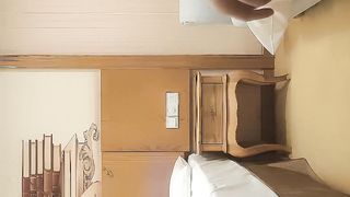 【69堂精品】重金忽悠足浴小姐姐，外围的价格，享受良家的肉体，苗条美腿，身姿曼妙，角度变化眼花缭乱