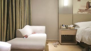 【69堂精品】跳爵士舞的兼职女神背着男朋友出来接客01