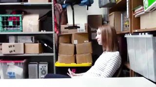 购物后-LP警官操在商店里偷姜少女