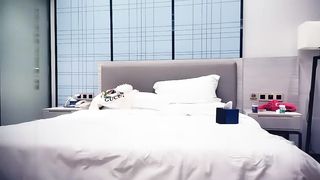 【69堂精品】黄先生3000元约美女啪啪每次用力插的大叫02