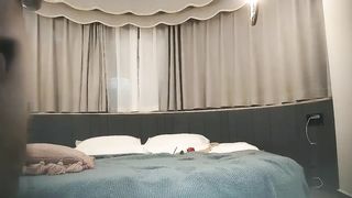 【69堂精品】黄先生约两个辫子萌妹啪啪换上可爱情趣装骑乘猛操02