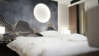 【69堂精品】黄先生约蓝衣妹子酒店啪啪舔蛋猛操