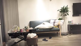 极品美人妻风情万种俏佳人小伙舌吻调情极致享受