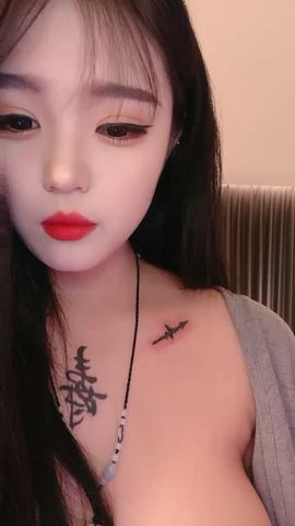 【69堂精品视频】母单花酒店诱惑白嫩大美乳侧漏无疑