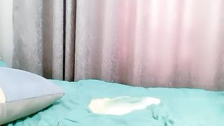 【69堂精品视频】美少妇小小手弄大奶白嫩乳头好粉嫩摸弄