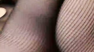 【69免费视频】小电臀人妻传丝袜诱惑小哥手指掰逼玩弄