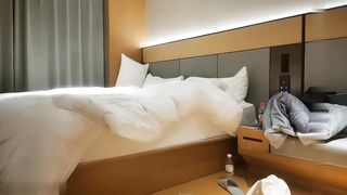 【69堂精品视频】酒店干外围甜美温柔风情万种小骚货，啪啪娇喘