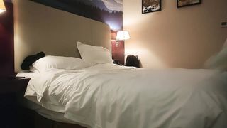 【69堂精品视频】小马寻花170御姐大长腿表情投入被干高潮