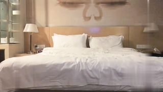 【69堂精品】男爵极品人妻教科书式的恋爱模式啪啪热吻缠绵