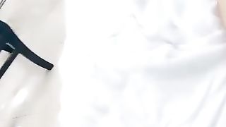 【69堂免费视频】少女群P直播挣钱上位各种爆草喊爸爸