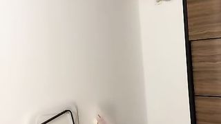 【69堂免费视频】抖音38w粉网红女神 暖儿 大尺度直播被认出 逆天长腿性感渔网超袜超诱人