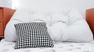 【69堂免费视频】近期下海对着镜子疯狂自慰假屌爆插骚逼