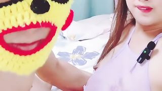 【69堂免费视频】丝袜高跟露脸肚兜小少妇被大哥爆草三小时