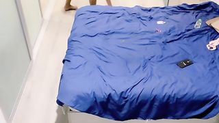 【69堂免费视频】精油推背一顿操，不尽兴搞完道具自慰，跪在椅子上后入震穴