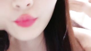 【69堂免费视频】宝贝快来，露脸美女约啪附近大哥激情啪啪刺激狼友，舔弄大鸡巴深喉，激情上位后入抽插