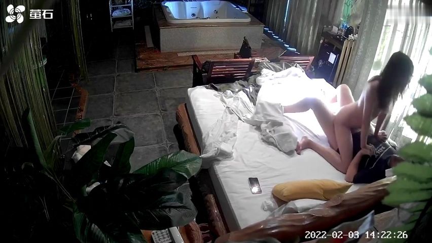 【69堂免费视频】【酒店偷拍】高清偷拍眼镜反差婊学妹和中年丑胖大叔操逼