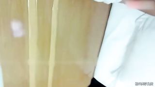 【69堂免费视频】去学妹家里玩不让拍，男生强制插入，操爽了随便拍了