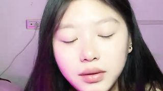 【69堂免费视频】新人下海甜美少女！和小男友激情操逼