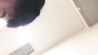 【69堂免费视频】绿帽白嫖良家短发嫩妹，喝酒聊聊天撩起衣服摸奶子，喝够再开始操扒掉衣服，后入抽插上骑乘猛操