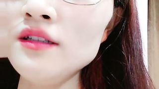 【69堂免费视频】舔弄大鸡巴深喉，激情上位后入抽插