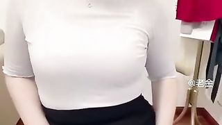 【69堂免费视频】风韵犹存天庭饱满的熟女阿姨偷情合集，被操的样子太销魂了