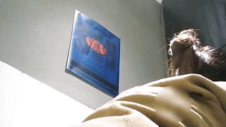 【69堂免费视频】【厕拍精品】被丝袜包裹的翘臀，微微撅起喷尿