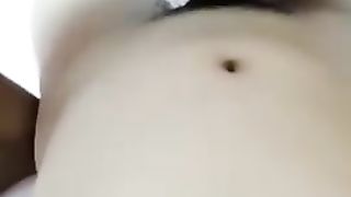 【69堂免费视频】【叔嫂乱伦】小弟去哥哥家借东西，哥哥不在家看见丰腴嫂子忍不住上了她