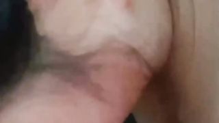 【69堂免费视频】【震惊】镶珠大神与妈妈乱伦被外婆发现后续，卫生间内射布袋大奶