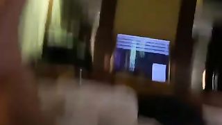 【69堂免费视频】同学聚会后开房约班花，微醺的班花好骚自己摆起了腰