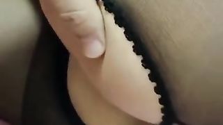 【69堂免费视频】大哥在外打工，嫂子雏菊献给了我，肛交到出血