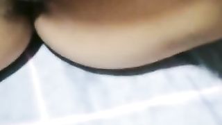 【69堂免费视频】离异巨乳少妇在闺蜜面前和炮友做爱直播，这么漂亮找个有钱老头多好