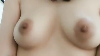 【69堂免费视频】走在路上吸引眼球，撒尿，啪啪，乳交，全程记录