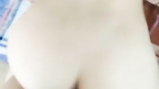 【69堂免费视频】走在路上吸引眼球，撒尿，啪啪，乳交，全程记录