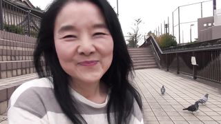 【69堂免费视频】一个用柔软的长舌头和透明的手指轻轻刺激乳头和鸡巴的恶魔小荡妇