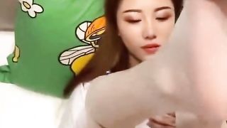 【69堂免费视频】一顿疯狂输出全射进里面，淫荡精液慢溜溜躺在穴洞口！