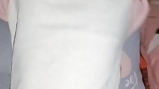 【69堂免费视频】衣服都没脱光就草上了，无套抽插玩弄骚奶子给狼友看逼逼，激情上位干射