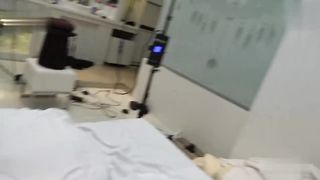 【69堂免费视频】可爱白虎小妹妹，颜值真不错，瘦瘦的，小腰盈盈一握，按着草爽死啦