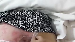 【69堂免费视频】在醉酒的表妹面前强行上了她的空姐闺蜜，剧情反差较大，由剧烈反抗到接受