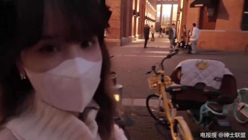 【69堂免费视频】极品嫩妹奶大鲍鱼粉_被小哥哥无套输出_射了小一屁屁