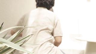 【69堂免费视频】大奶美女吃鸡啪啪_在室外扒下牛仔裤撅着屁屁无套后入_内射_回房在补一枪_哥们真能射