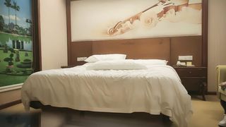 【69堂免费视频】兼职20岁大学生_167cm_活力四射_清纯脸蛋少女胴体_高潮迭起