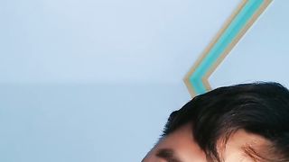 【69堂免费视频】剧情妹妹生病发烧，迷迷糊糊，偷偷摸进房间操逼，扒掉内裤白虎嫩穴，骑脸插小嘴