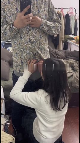 【69堂免费视频】母狗就应该每时每刻为主人服务，她很喜欢吃我的弟弟觉得_DeWatermark