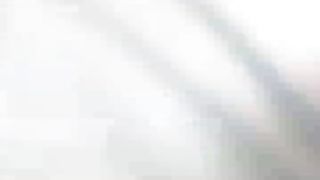 【69堂免费视频】眼镜小骚货坐在桌子上操逼黑丝美腿正入