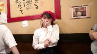 【69堂免费视频】素人泄露视频居酒屋春野21岁NTR-2