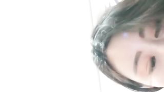 【69堂免费视频】极品性感180女神酸奶舔骚穴，换肉丝黑丝轮流脔