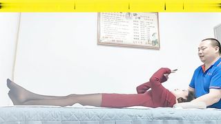 【69堂免费视频】气质尤物美女，找不到男人操，竟然去盲人按摩店给男技师玩