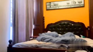 【69堂免费视频】把女友偷偷约到出租屋里偷拍做爱